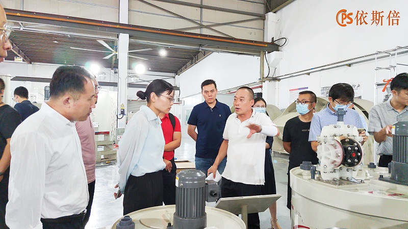 蘇州市科技局領(lǐng)導及市發(fā)展促進會產(chǎn)業(yè)協(xié)會蒞臨依斯倍參觀指導